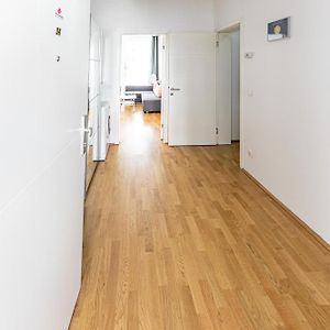 Budget Kamer met een King Size Bed